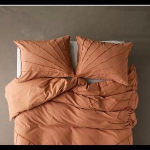 UO Eden Tufted Pillow Cases
